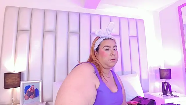 aandreaperez online show from February 21, 2026, 11:34 am