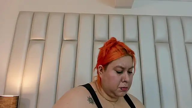 aandreaperez online show from November 14, 2025, 11:25 am