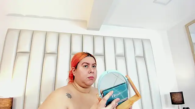 Snapshot of aandreaperez chatting on October 6, 2025, 11:33 am aandreaperez online show from October 6, 2025, 11:33 am