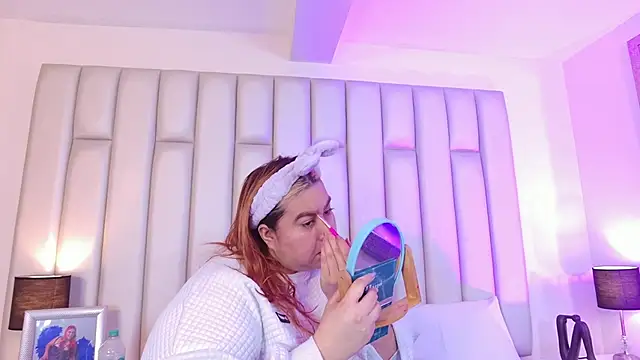 aandreaperez online show from February 7, 2026, 11:51 am