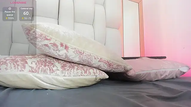 Snapshot of kylie_sexy2000 chatting on September 22, 2025, 10:27 pm kylie sexy2000 online show from September 22, 2025, 10:27 pm