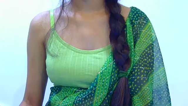 Snapshot of doll_sawra chatting on January 8, 2025, 11:54 am doll sawra online show from January 8, 2025, 11:54 am