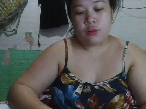 Snapshot of hotsexylyn chatting on November 5, 2025, 4:59 am hotsexylyn online show from November 5, 2025, 4:59 am