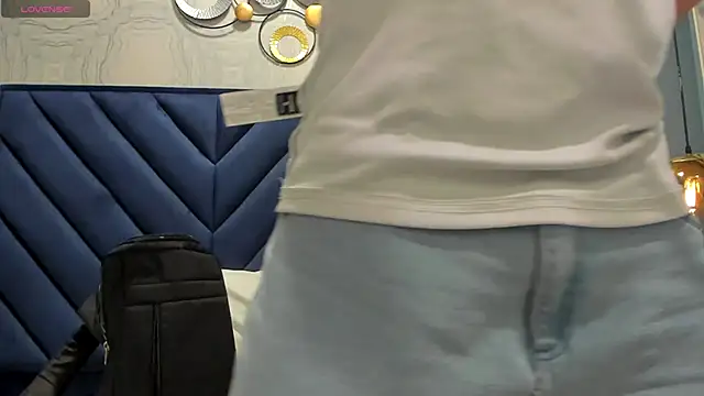 Snapshot of SebastianMaximoff chatting on October 29, 2025, 8:08 pm SebastianMaximoff online show from October 29, 2025, 8:08 pm