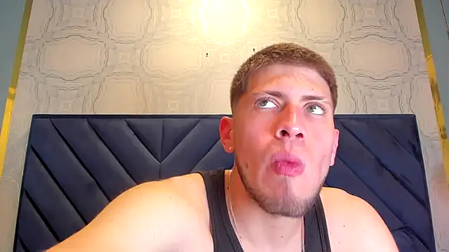 Snapshot of SebastianMaximoff chatting on September 25, 2025, 7:42 pm SebastianMaximoff online show from September 25, 2025, 7:42 pm