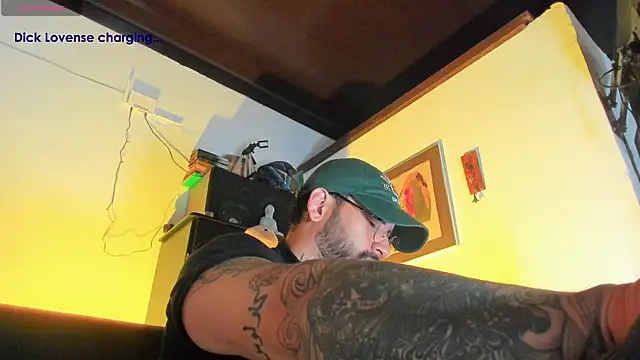 CamiloGray  online show from November 11, 2025, 1:50 pm