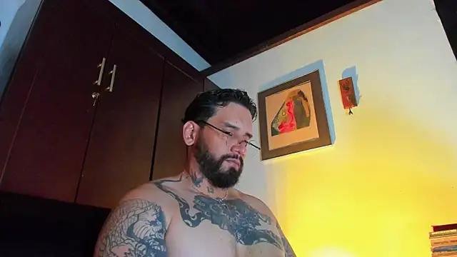 CamiloGray  online show from May 26, 2026, 1:31 pm