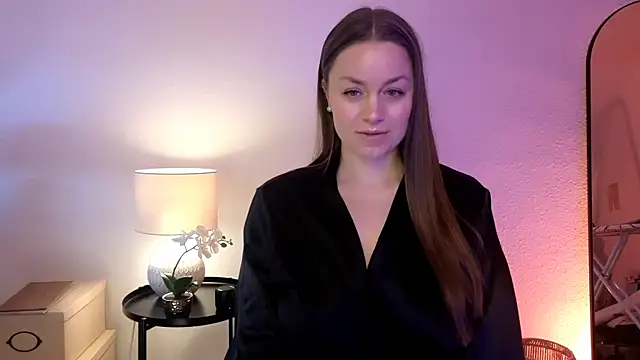 MilaFleur online show from February 14, 2025, 9:24 am