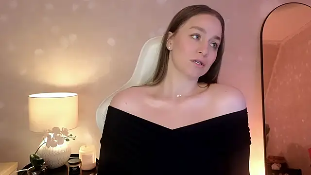 MilaFleur online show from September 28, 2025, 2:24 pm