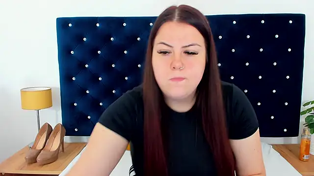 Snapshot of EvaLick chatting on September 29, 2025, 5:58 am EvaLick online show from September 29, 2025, 5:58 am