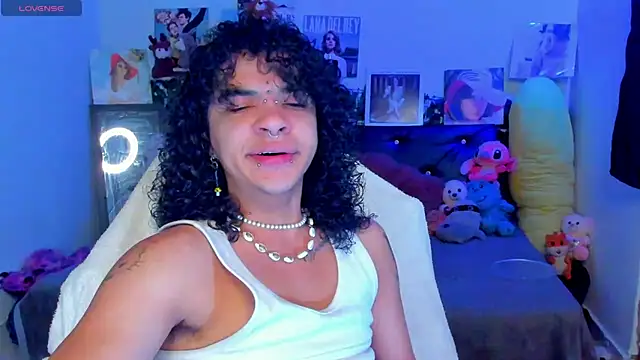 sweetvond  online show from March 6, 2025, 8:37 pm