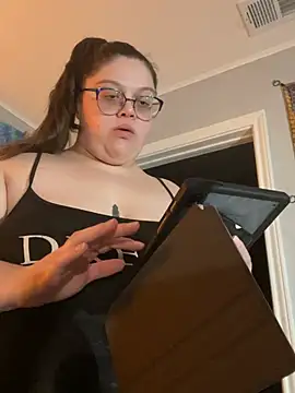 ItsBunniBabe online show from June 12, 2026, 4:54 am