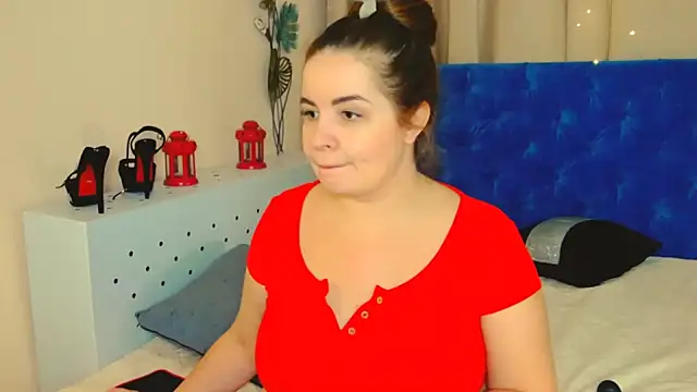 Snapshot of Riisse chatting on February 4, 2025, 12:40 am Riisse online show from February 4, 2025, 12:40 am