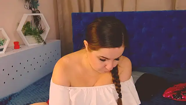 Snapshot of Riisse chatting on February 25, 2025, 6:12 pm Riisse online show from February 25, 2025, 6:12 pm
