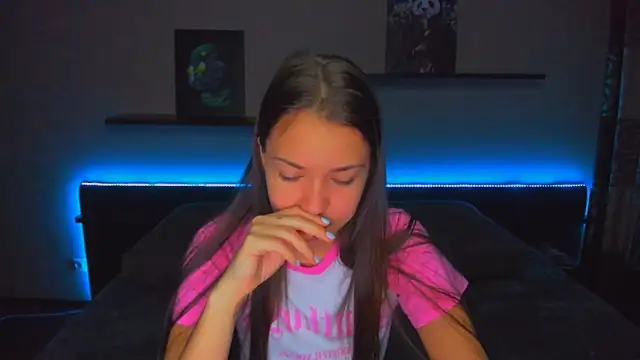 Snapshot of AlexaBarkley chatting on October 23, 2025, 12:20 am AlexaBarkley online show from October 23, 2025, 12:20 am