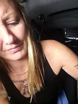 SheIsSomething online show from January 14, 2026, 1:31 am