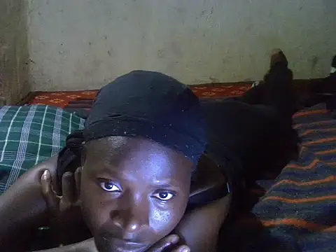 cute-shamza online show from September 27, 2025, 5:57 am