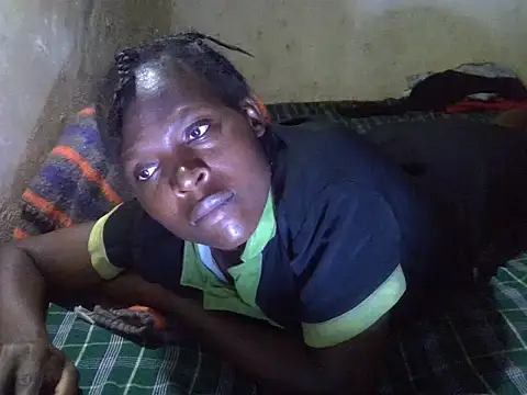 cute-shamza online show from September 17, 2025, 4:31 pm