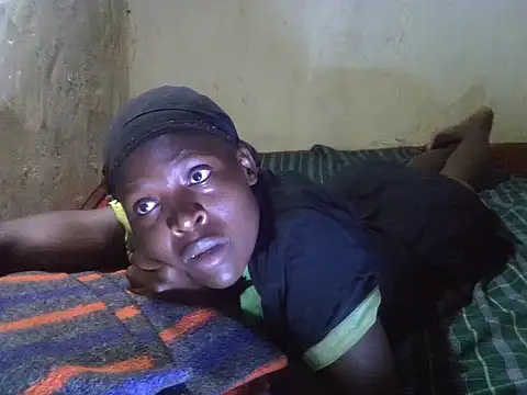 cute-shamza online show from September 28, 2025, 4:14 pm