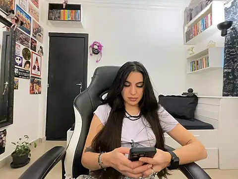 Myonlyhell online show from February 12, 2025, 5:26 pm