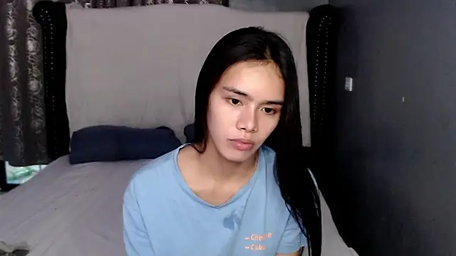 Snapshot of shecutie69 chatting on October 15, 2025, 11:02 pm shecutie69 online show from October 15, 2025, 11:02 pm