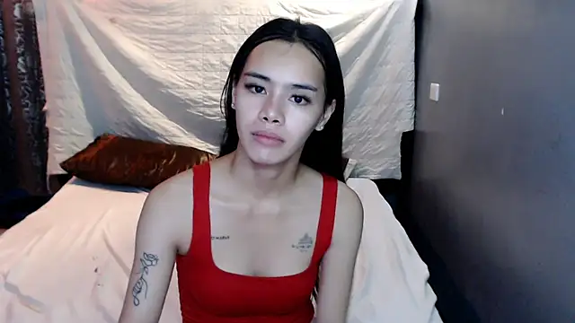 Snapshot of shecutie69 chatting on October 2, 2025, 9:29 pm shecutie69 online show from October 2, 2025, 9:29 pm