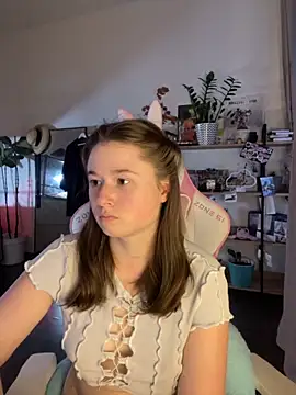 sweetest pie online show from September 21, 2025, 4:01 pm