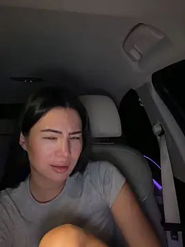 clairewntr online show from November 27, 2025, 8:42 pm