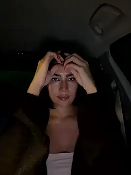 clairewntr online show from January 9, 2026, 9:33 pm