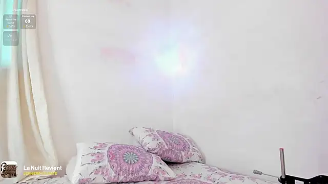 carmesix online show from October 8, 2025, 1:23 pm