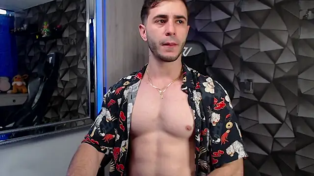 Latino stud4u online show from September 17, 2025, 10:23 pm