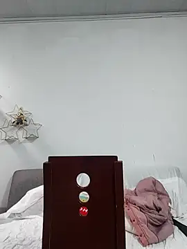 aisha latina online show from February 21, 2026, 1:24 pm