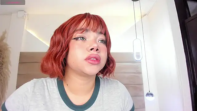 Snapshot of ValerieDiaz_ chatting on October 29, 2025, 12:15 pm ValerieDiaz  online show from October 29, 2025, 12:15 pm