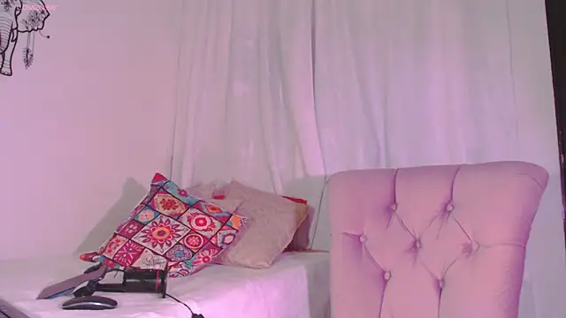 Snapshot of karlablue_ chatting on September 10, 2025, 12:31 am karlablue online show from September 10, 2025, 12:31 am