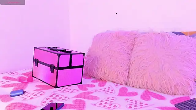 SophieRossi online show from October 2, 2025, 1:14 pm