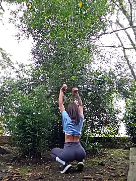 Snapshot of Yuky_ta chatting on February 14, 2026, 4:29 pm Yuky ta online show from February 14, 2026, 4:29 pm