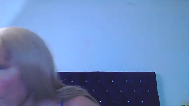 Snapshot of almabeckelt chatting on June 5, 2026, 8:58 pm almabeckelt online show from June 5, 2026, 8:58 pm
