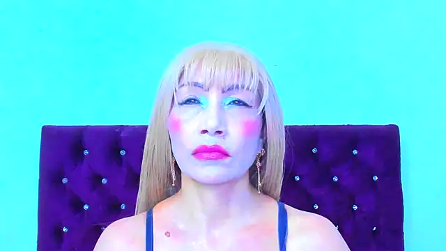 Snapshot of almabeckelt chatting on September 24, 2025, 8:04 pm almabeckelt online show from September 24, 2025, 8:04 pm