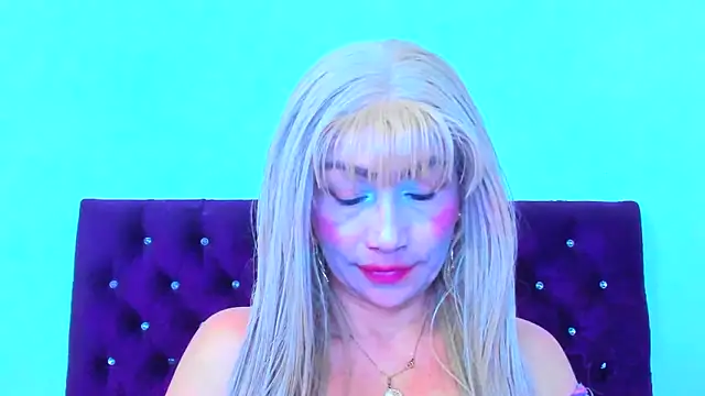 Snapshot of almabeckelt chatting on October 13, 2025, 7:48 pm almabeckelt online show from October 13, 2025, 7:48 pm