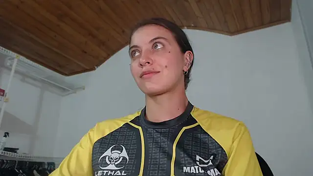 mariecam420 online show from October 4, 2025, 2:35 am