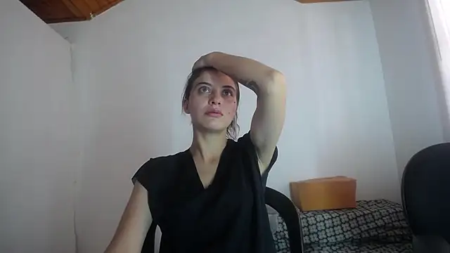 mariecam420 online show from December 4, 2025, 3:33 pm