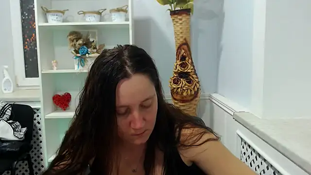 Snapshot of JosieJun_ chatting on October 13, 2025, 7:04 pm JosieJun  online show from October 13, 2025, 7:04 pm