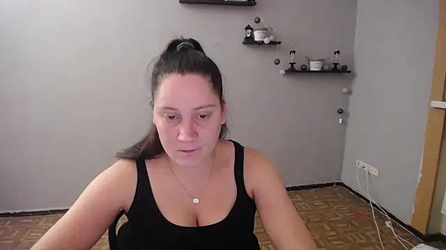 Snapshot of JosieJun_ chatting on October 5, 2025, 7:48 pm JosieJun  online show from October 5, 2025, 7:48 pm