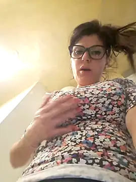 Snapshot of Lunadea41 chatting on February 18, 2025, 3:41 pm Lunadea41 online show from February 18, 2025, 3:41 pm