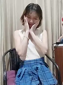 Little suzy5 online show from January 16, 2025, 8:25 pm