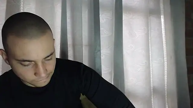 Armando 2002 online show from November 14, 2025, 4:21 pm