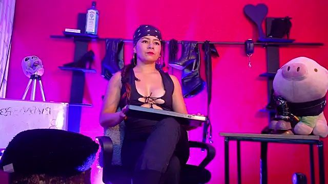 MistressSlut1 online show from May 23, 2026, 11:20 am