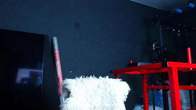 muscularjohnforuX online show from April 15, 2026, 7:58 am