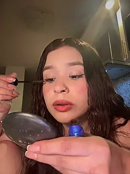 bella parisi online show from February 19, 2025, 4:55 am