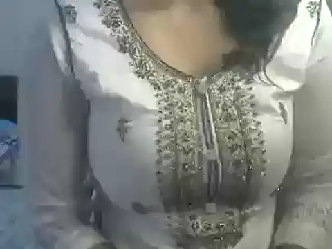 Snapshot of SiaraSiyA chatting on February 2, 2025, 9:29 am SiaraSiyA online show from February 2, 2025, 9:29 am